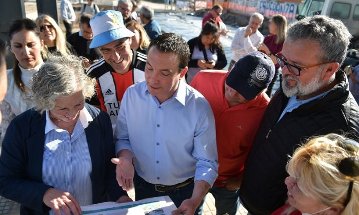 F. Varela - Salón de Usos Múltiples y playón multideportivo en San Jorge